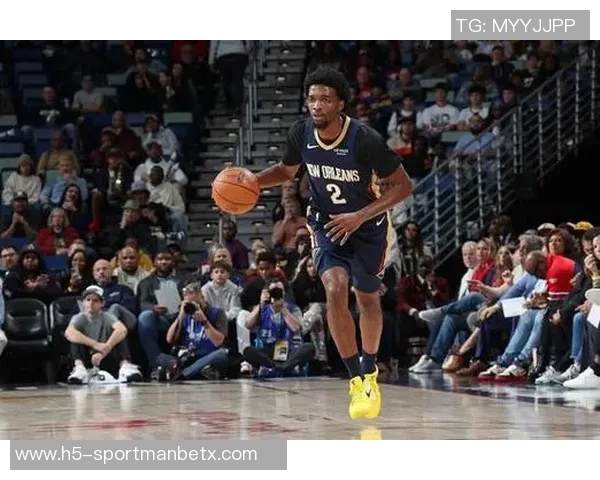 赫伯特琼斯单场8次抢断创队史新纪录自2009年保罗后再现辉煌表现